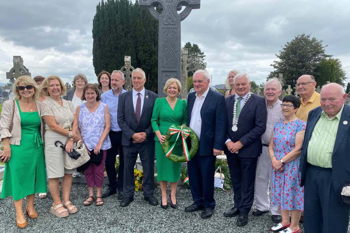 Bertie Ahern with Cllr Deirdre O’Brien and Fianna Fáil members at The Liam Lynch Commemoration - Fermoy Sept 2023