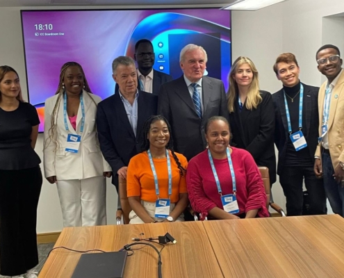 Bertie Ahern and President Juan Manuel Santos of Columbia with One Young World delegates Belfast 2023