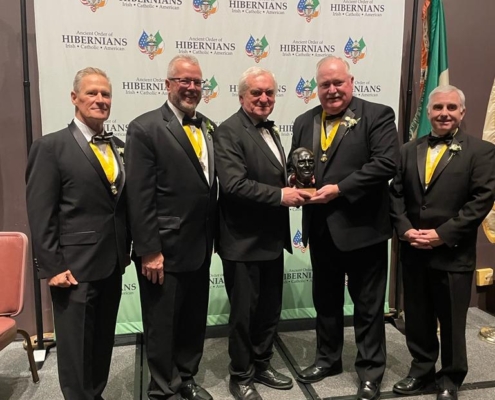 Bertie Ahern receiving 2023 Sean MacBride Humanitarian Award from The Ancient Order of Hibernians Organisation Pictured with National President Daniel J. O’Connell Sean Pender Vice President Ray Lynch National Secretary Liam McNabb Treasurer