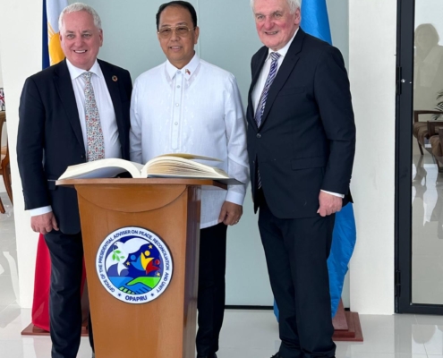 Bertie Ahern on his recent visit to The Philippines met with the OPAPRU Secretary Carlito Galvez Jr (Image 2)